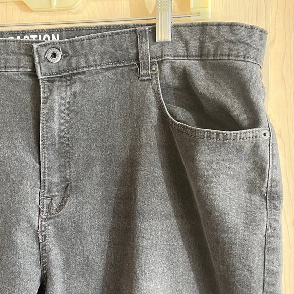 Kenneth Cole Men's Jeans Size 36x30 Gray Straight Denim Flat Front (38" Waist) - Picture 6 of 9